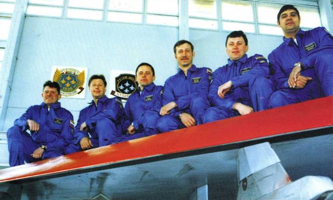 Книгаго: Авиация и космонавтика 1997 02. Иллюстрация № 2